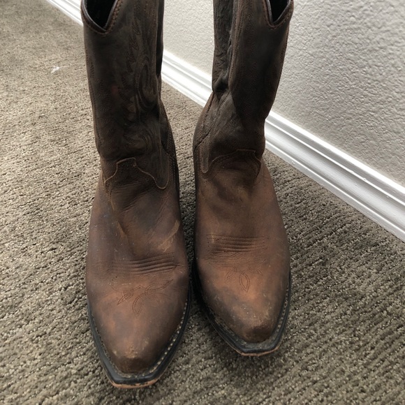 Brown leather cowboy boots - Picture 2 of 8